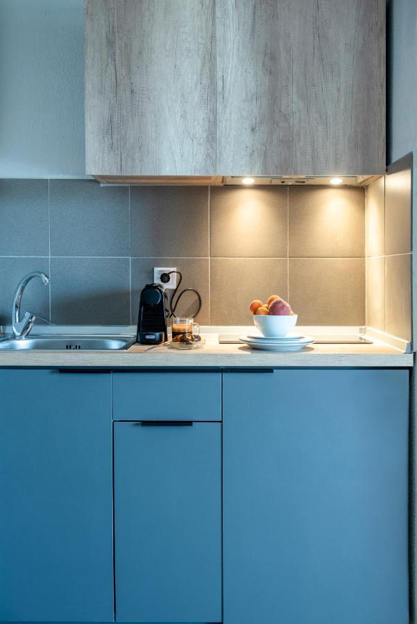 Heraclea Luxury Suites Nea Iraklia Exterior foto