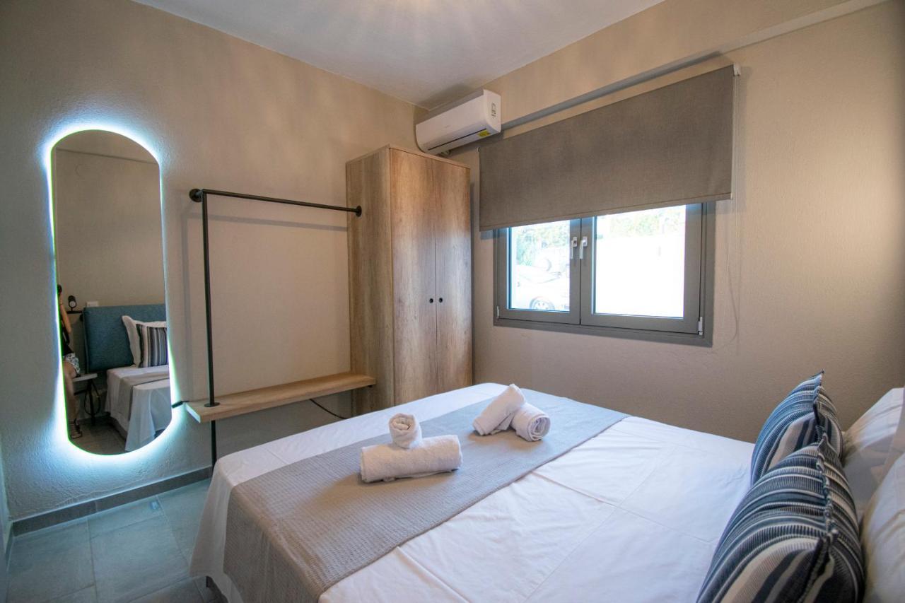 Heraclea Luxury Suites Nea Iraklia Exterior foto