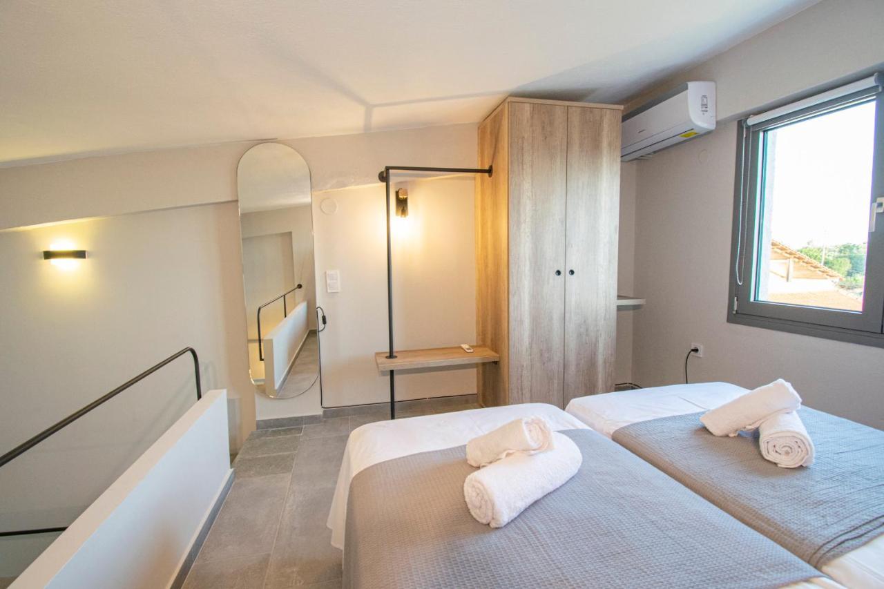 Heraclea Luxury Suites Nea Iraklia Exterior foto
