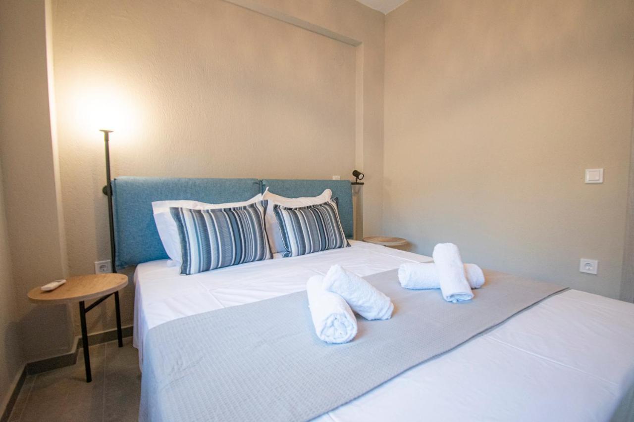 Heraclea Luxury Suites Nea Iraklia Exterior foto