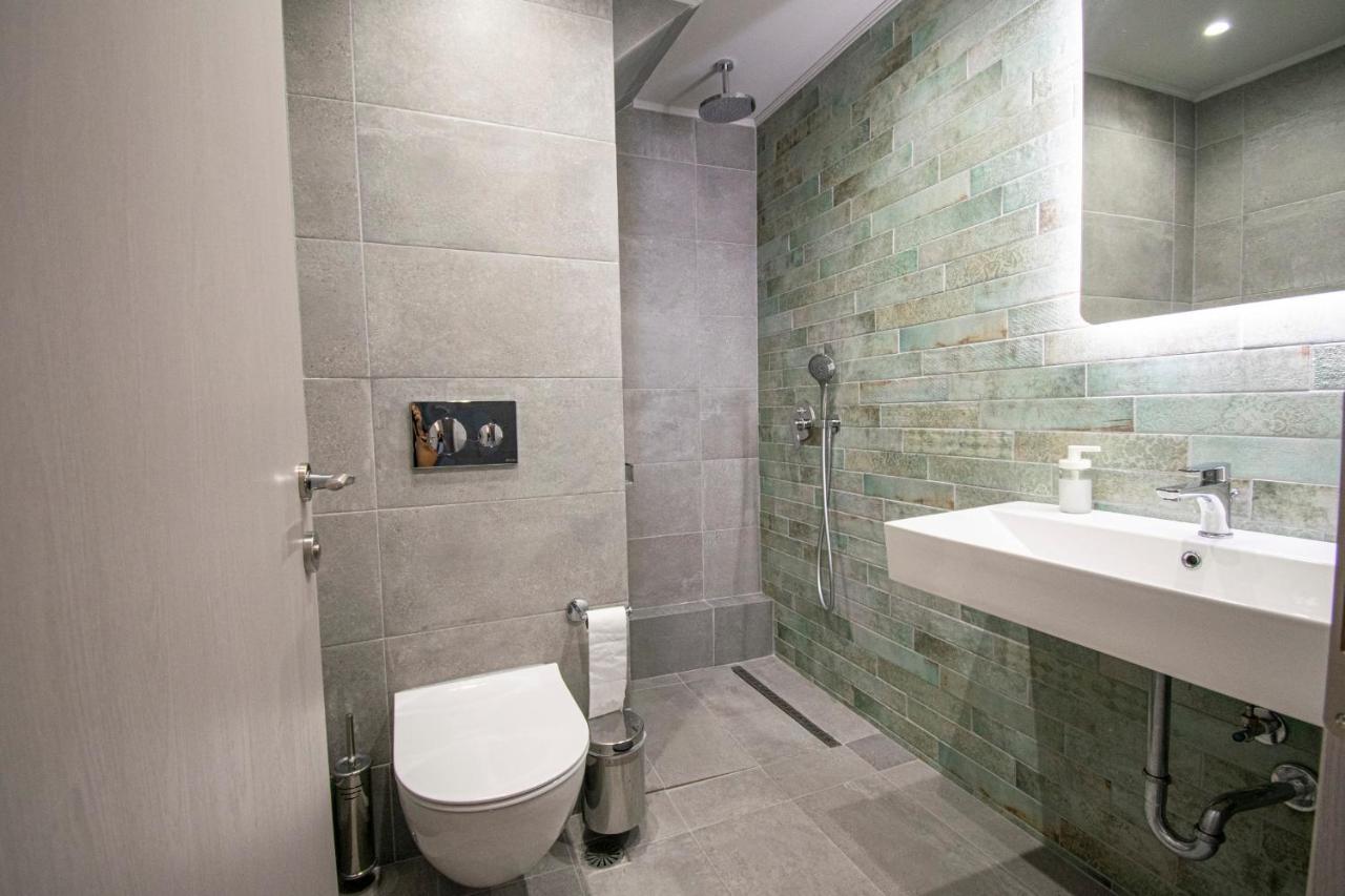 Heraclea Luxury Suites Nea Iraklia Exterior foto