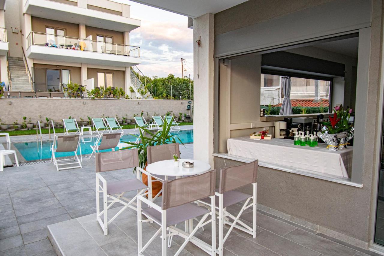 Heraclea Luxury Suites Nea Iraklia Exterior foto